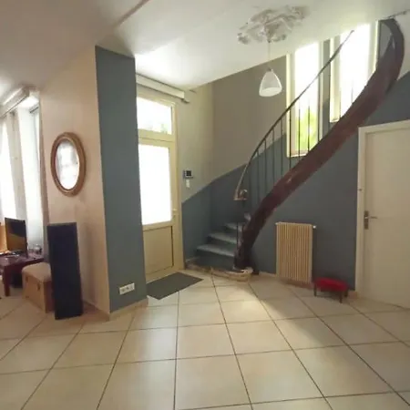 Exceptionnelle maison de maître 2 à 12 voyageurs